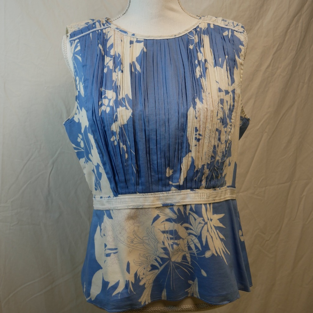 T Tahari Blue pleated Top